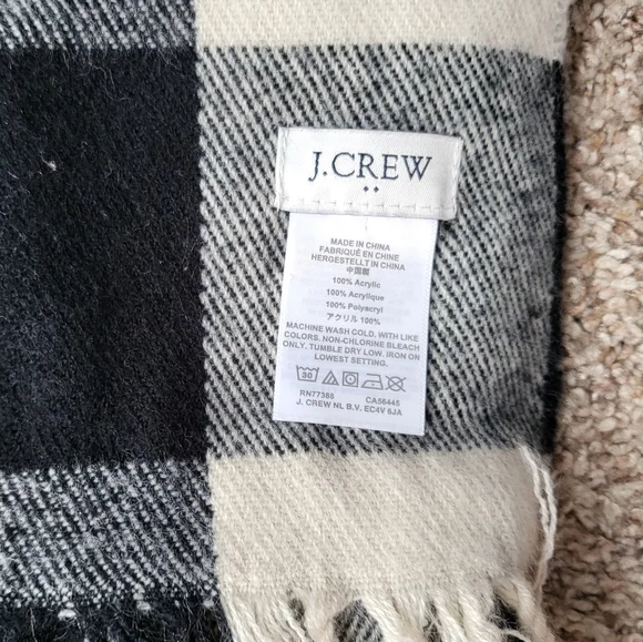 Like new JCrew plaid scarf/wrap - Picture 4 of 4